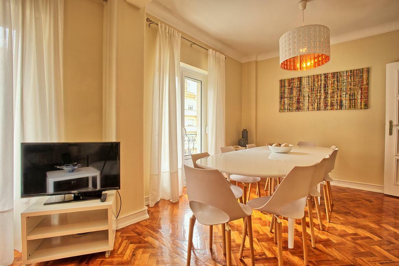 Almirante 3-Four Bedrooms Lisbon Bagian luar foto