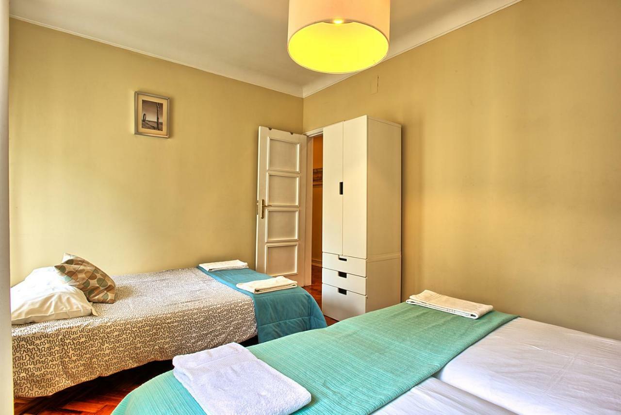 Almirante 3-Four Bedrooms Lisbon Bagian luar foto