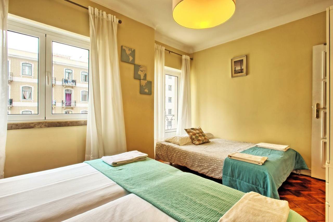 Almirante 3-Four Bedrooms Lisbon Bagian luar foto